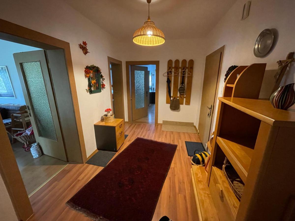 Schoene Ferienwohnung In Bahnhofsnaehe Fuer Urlaub, Studium Oder Arbeit Deggendorf Exterior foto