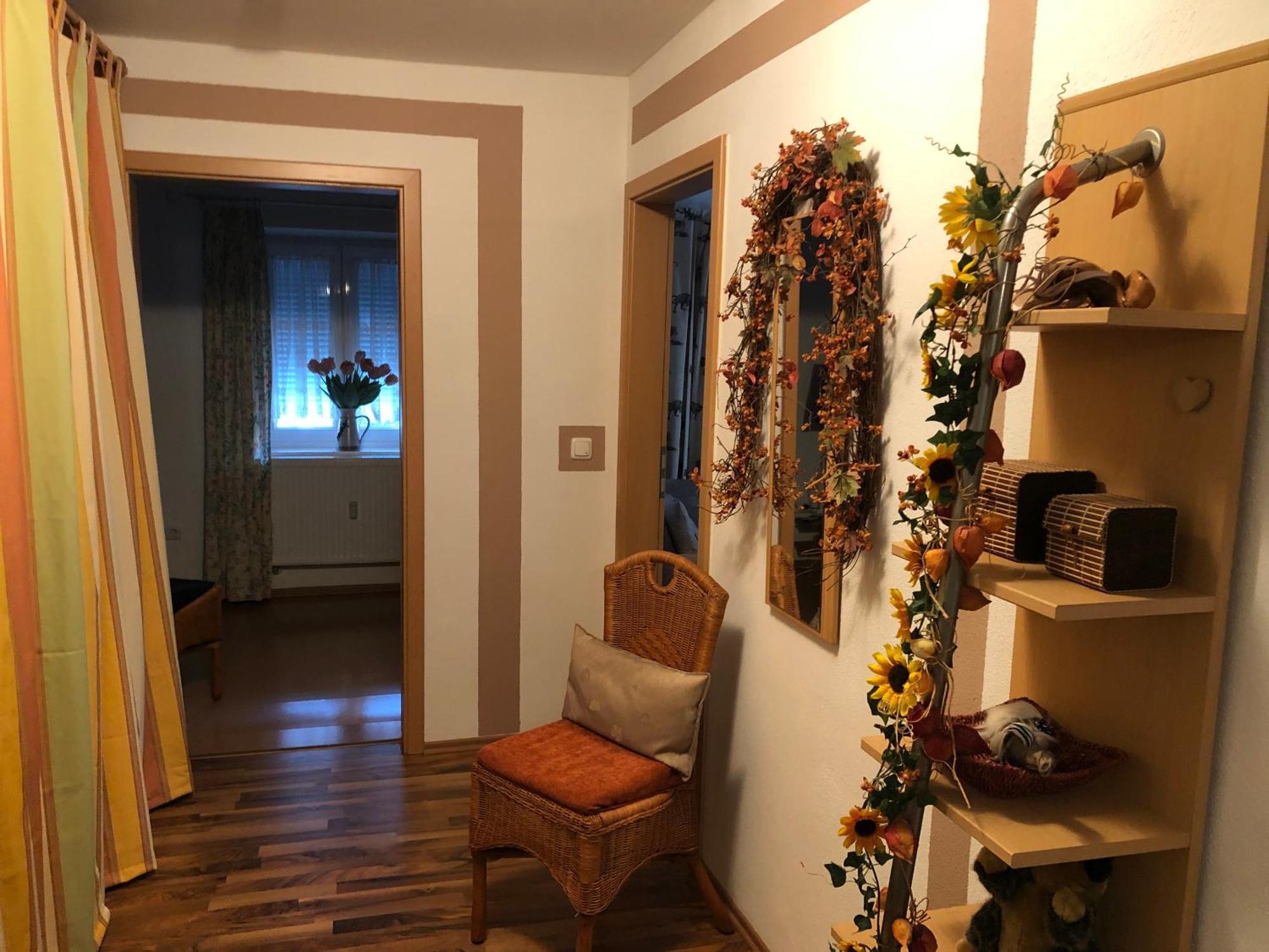 Schoene Ferienwohnung In Bahnhofsnaehe Fuer Urlaub, Studium Oder Arbeit Deggendorf Exterior foto